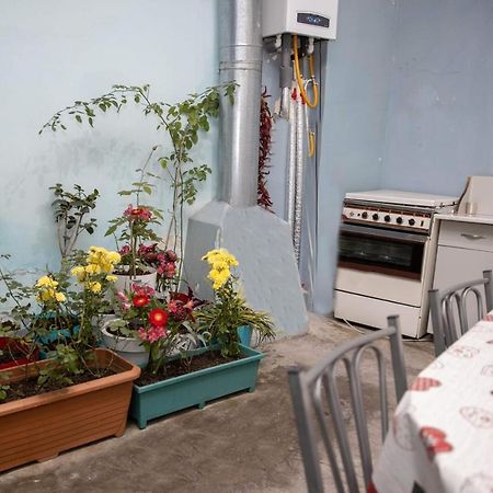 Leila Hotel Tbiliszi Kültér fotó