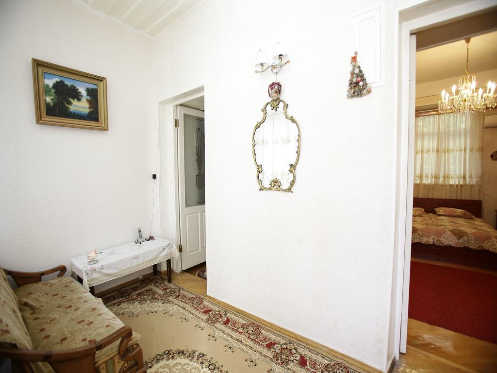 Leila Hotel Tbiliszi Szoba fotó