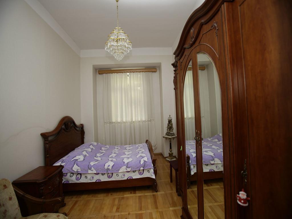 Leila Hotel Tbiliszi Szoba fotó